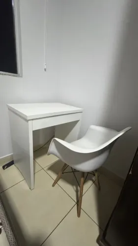 Cadeira Charles Eames 