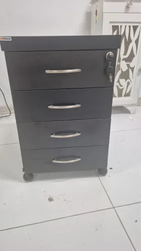 Mesinha de escritório com rodinha 