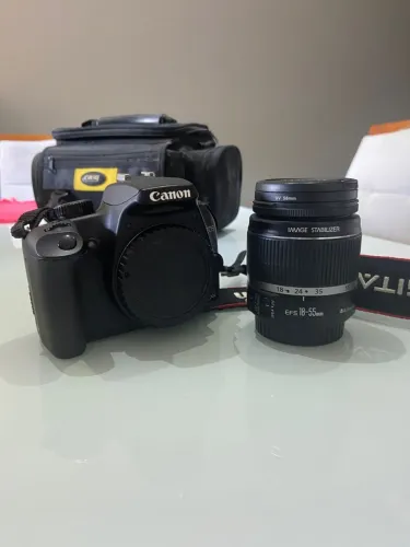 Câmera Canon EOS com Lente 18-55mm