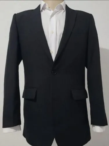 Blazer Preto Slim N° 44, bonito, elegante, sofisticado, confortável. 