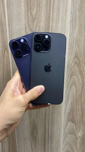 iPhone 14 Pro Max 128GB Preto e Roxo semi novo 