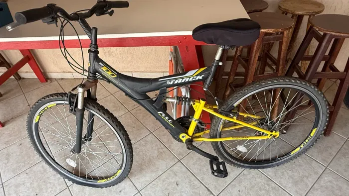 Bicicleta feminina caloi