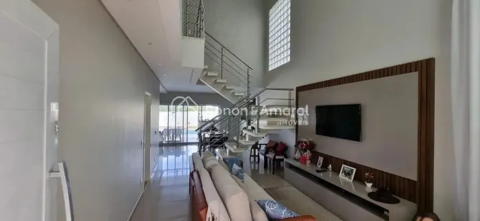 Casa à Venda no Condomínio Le Village em Valinhos/SP