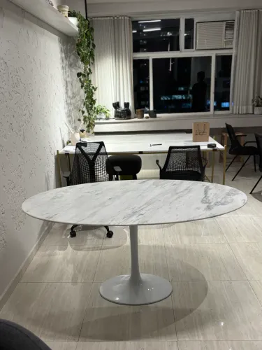 Mesa saarinen 1,60X0,90 mármore branco fosco 