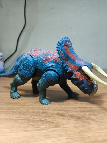 Jurassic world Mattel Nasutoceratops
