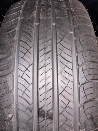 Pneu 255/55/19 Michelin Latitude tour HP novo unidade