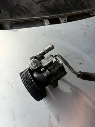 Bomba da Direção Hidráulica renault master ano 2008 até 2013 motor 2.5