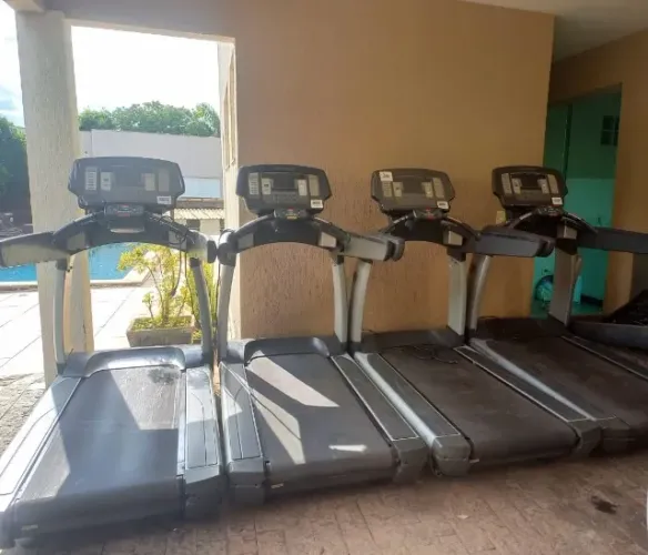 Esteira Life Fitness  