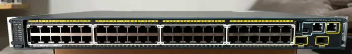 Cisco Catalyst 2960-S - 48 Portas PoE+ + Uplinks 10GbE - Gerenciável - Stackable 