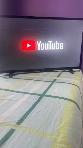 TV AOC 32? com linhas na tela. 