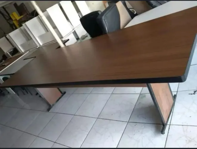 ? mesa reunião para 10 lugares em mdf e ferro - frete grátis