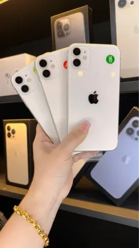 iPhone 11 128GB seminovo branco