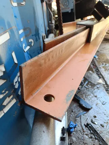 Ferro galvanizado forte uns 5 metros cada. cantoneiras galvanizadas, várias medidas 