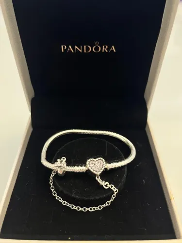 Pulseira Pandora Original com Berloques