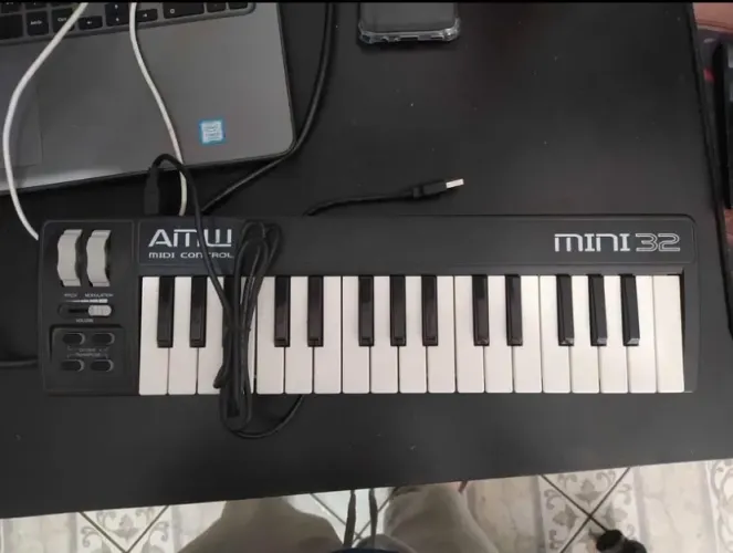 Teclado controlador MID