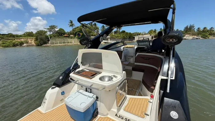 Aluguel de lancha (10 pessoas)