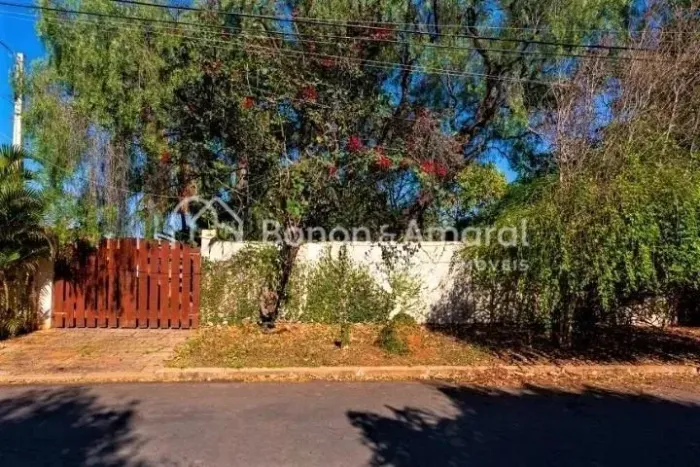 Casa em condomínio no Loteamento Caminhos De San Conrado, de 1 quarto à venda, Loteamento