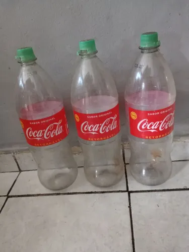 3 garrafas retornável coca cola 2 litros