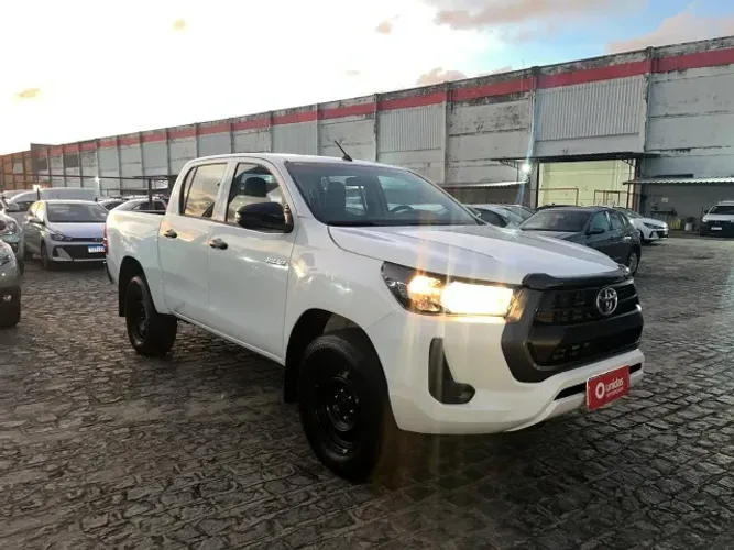 Toyota Hilux CD SR 4X4 2.8 TDI Diesel Aut. 2024