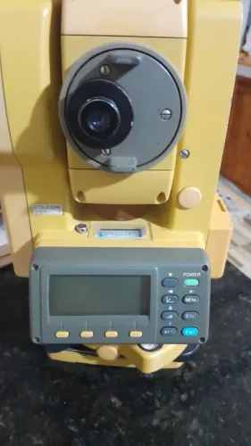 ESTACÃO TOTAL  TOPCON GPT-3107W - NSERIE: 8S0240#