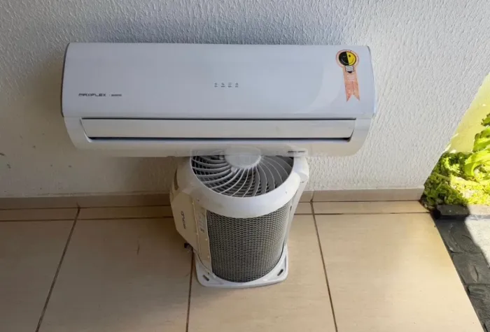 Ar condicionado 12 mil Btus INVERTER - 220V