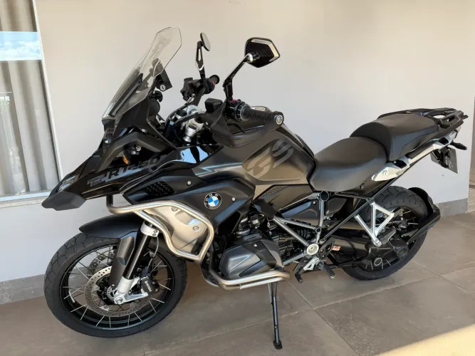 BMW 1250 GS Premium Triple Black 2023