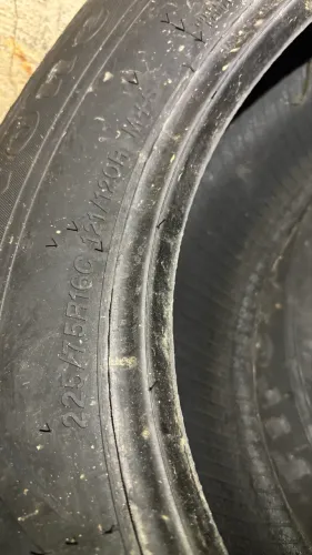 Pneu 225/75/16