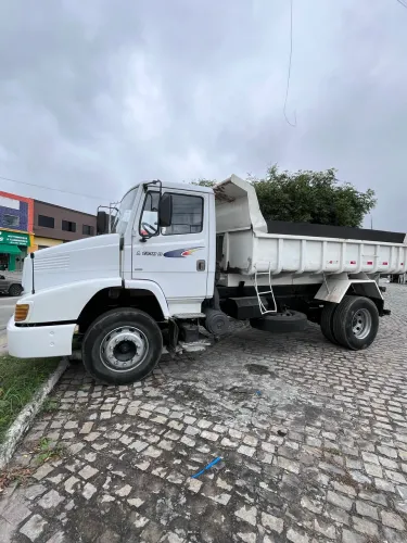 MB 1218 Caçamba