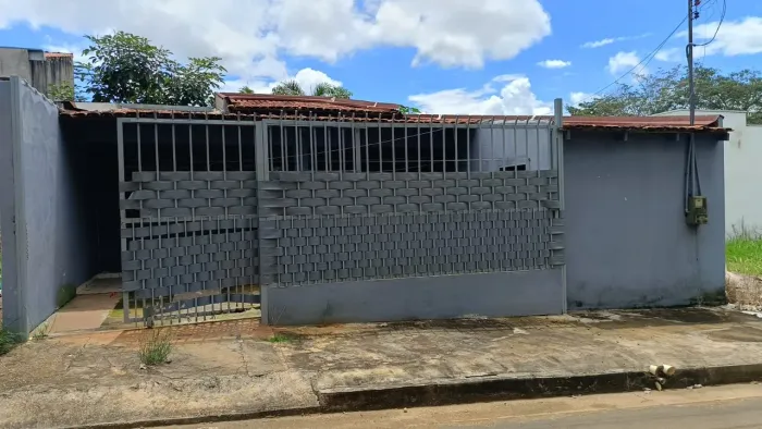 ?Aluga-se esta casa no bairro cidade jardim