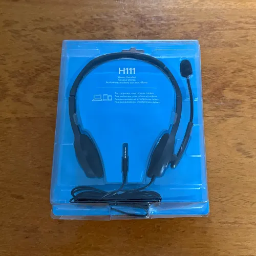 Headset Logitech H111 Stereo - NOVO LACRADO - Fone com Microfone P3