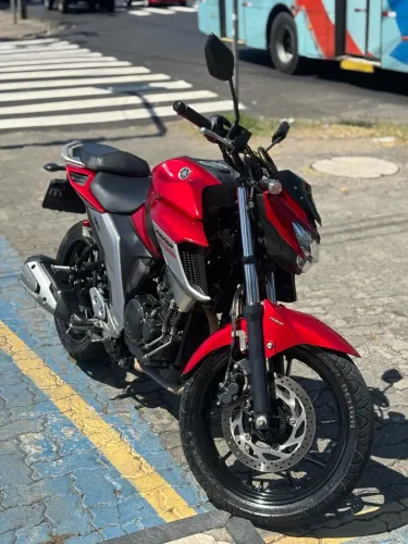 Yamaha FZ25 Fazer 250 2021 | Pneus 95% | IPVA Pago | Revisada