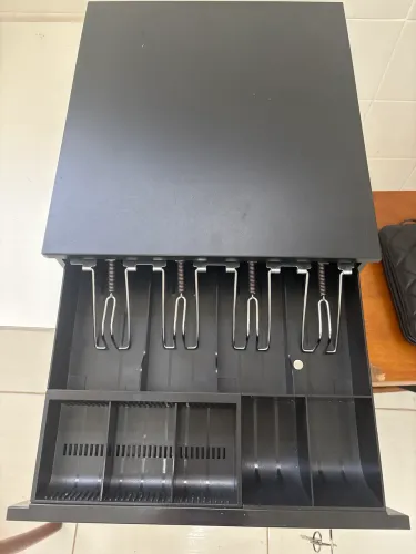 Gaveta para caixa com chave