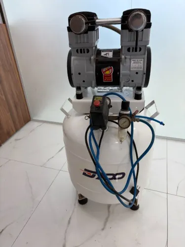 compressor D700 - odontologico
