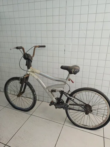 Bicicleta alumínio aro 26