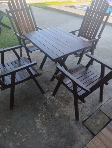 Mesa de madeira pura 