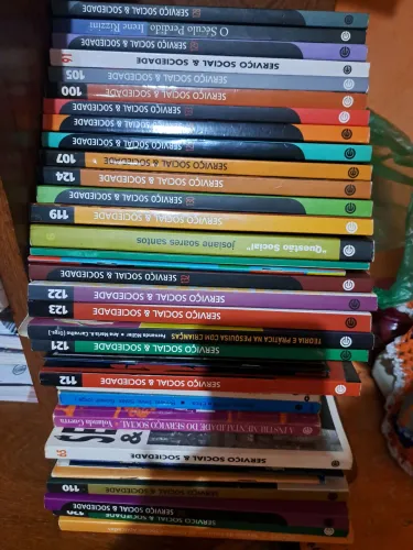 Livros da área de Serviço Social ?