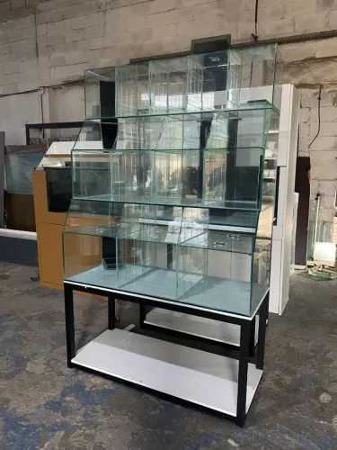 Bateria de aquarios para lojista ( AquArt Fabrica De Aquarios)