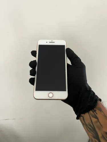 iPhone 8 Plus