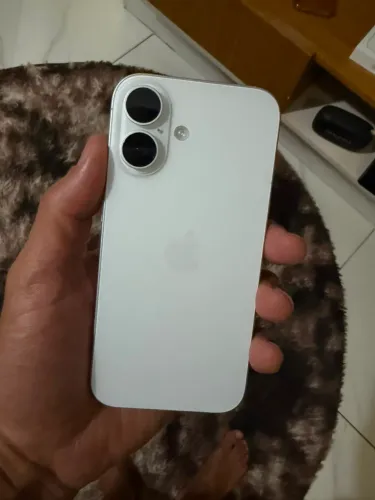 iPhone 16 128GB Branco Garantia Apple até Nov/2026 Estado de Novo