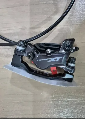 Conjunto de freios Shimano Deore XT M8120 de 4 pistões
