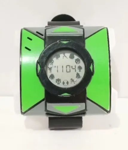 Relógio Ben 10 Omnitrix Playmates Fala Frases em Português