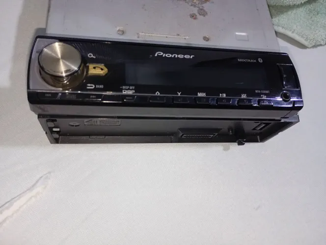 Som Pioneer mvh x588bt