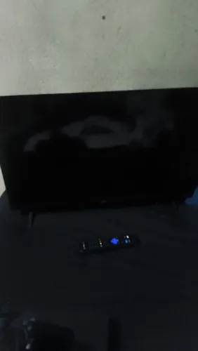Televisão 42 polegadas, apenas 4 meses de uso,controle original!.