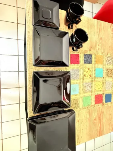 Aparelho de Jantar Oxford Quadrado Preto (20 Peças) - Design Moderno e Completo