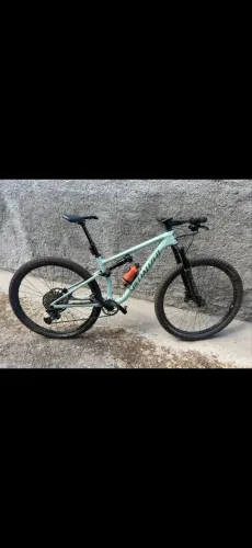 Specialized Epic Evo Carbono Tamanho M