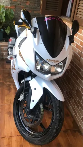 Vendo Kawasaki ninja 250 ano 2011 Ler descrição