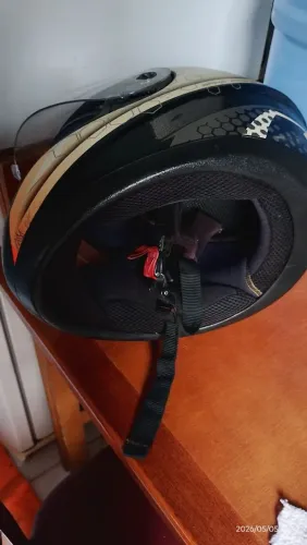 Capacete tamanho 58