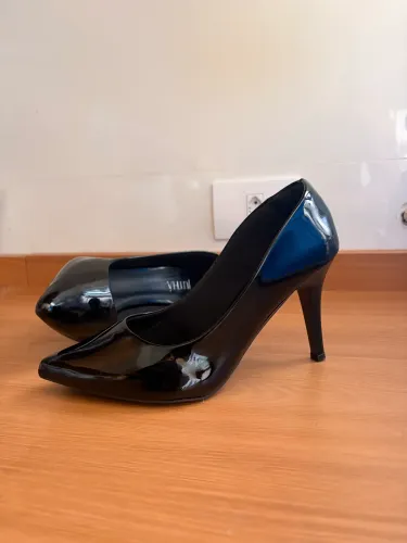 Scarpin Preto Verniz Feminino Nº 37