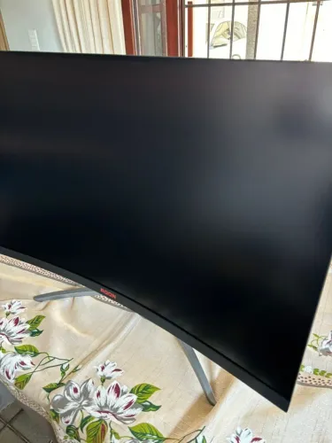Monitor Gamer AOC Agon 32POL Curvo 165Hz 1ms FreeSync AG323FCXE