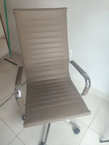 Cadeira escritório giratória 